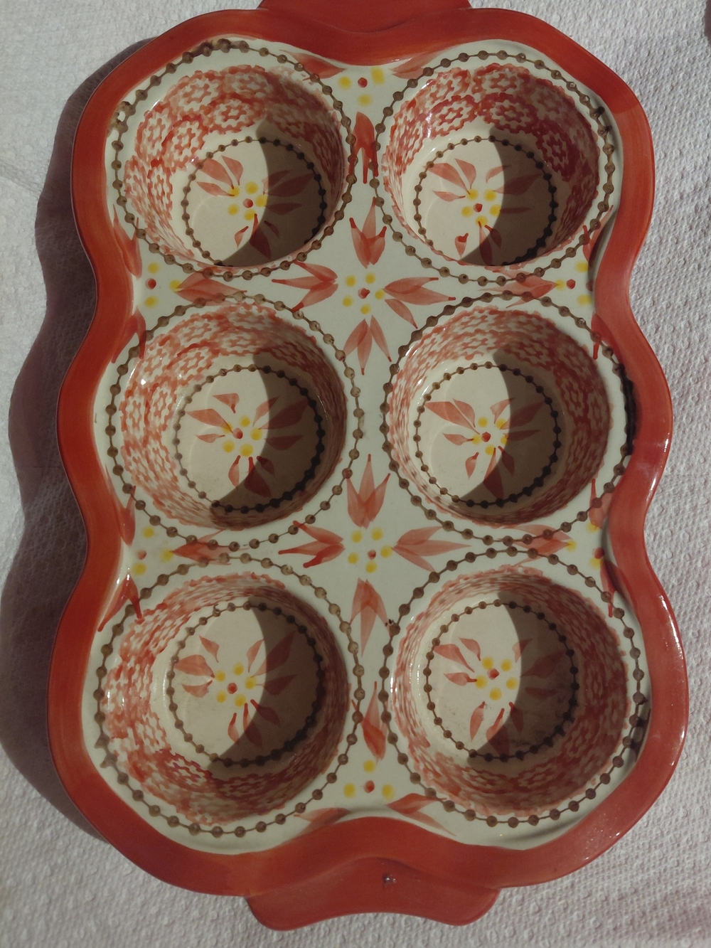 Hand Painted Decorative & Baking Safe Red Ceramic 6-Cup Muffin Pan